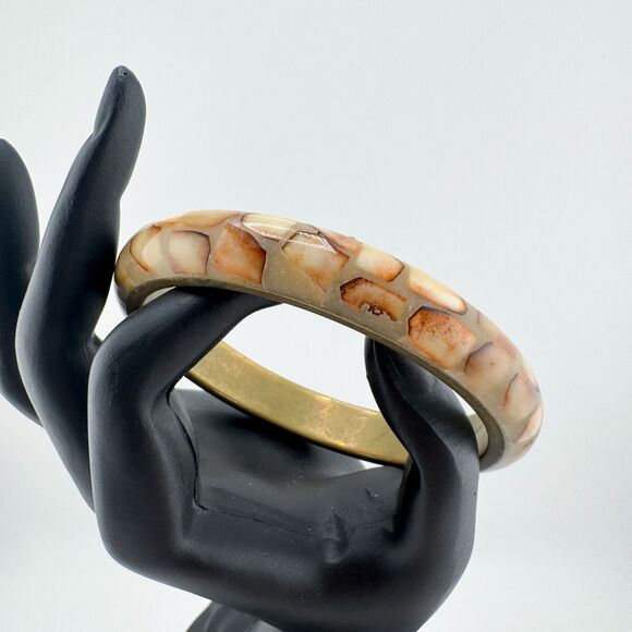Vintage 1970s Mosaic Shell Inlay Bangle Brass Bracelet Boho Natural Earth Tone - Picture 4 of 10